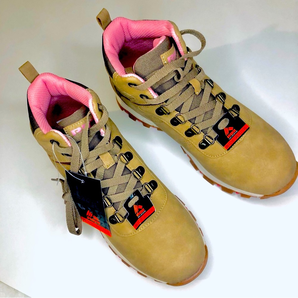 RBX/SHOES/FAUXLEATHER/SUEDE/NWT/SIZE(8.5-W)